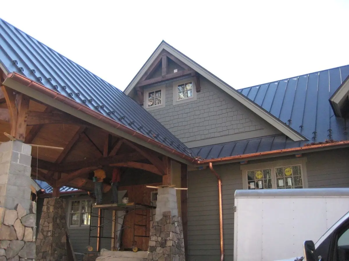 Craftsman Roofing team delivering quality roofing work in Peoria Heights